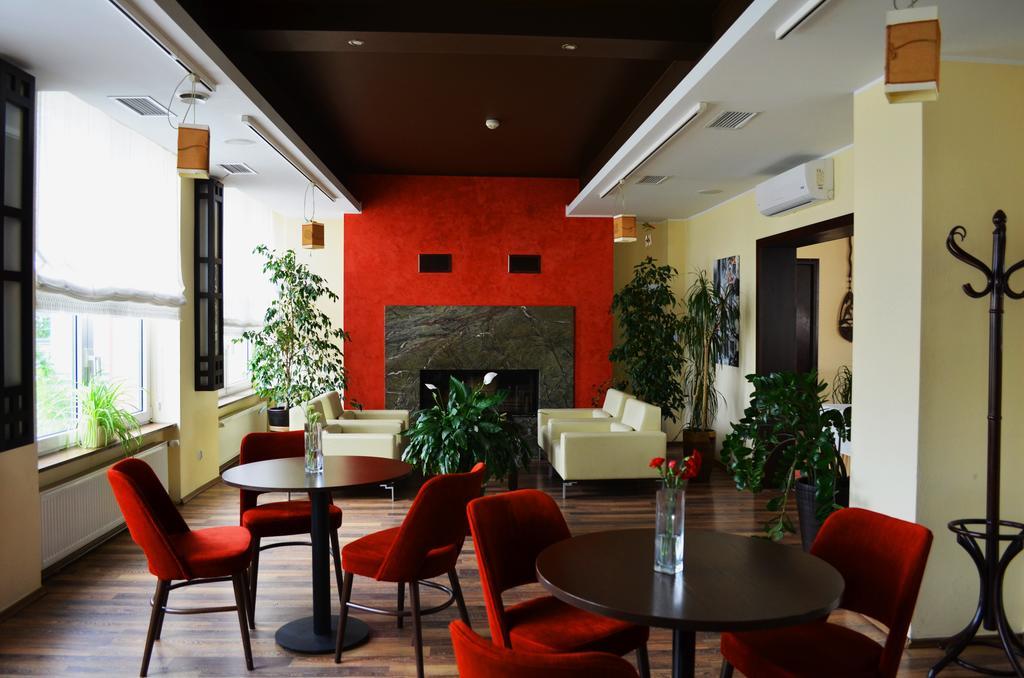 Hotel Gorski プルシュチ・グダンスキ エクステリア 写真